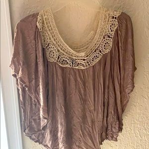 Lace trimming blouse